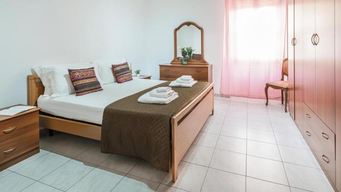 Apartment Pm 98 Via Paoli *
